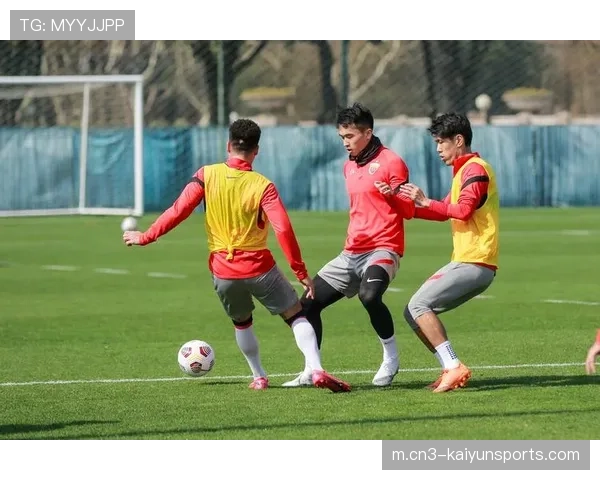 阿莫林迎难而上，带领球队积极备战解决问题